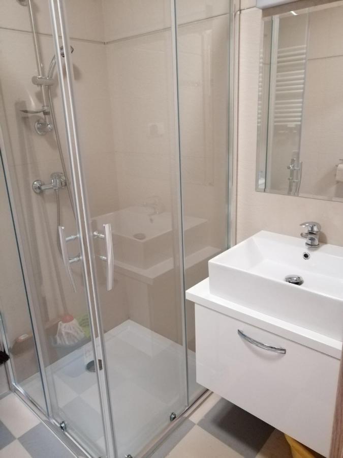 Osrodek Wczasowy Medyk Pum Aparthotel Dziwnow Bagian luar foto